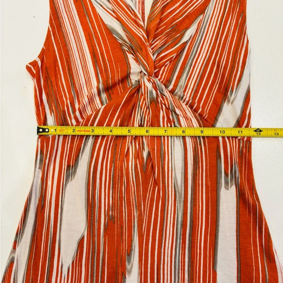 Banana Republic Red and White Twist Front Blouse size xs - Picture 5 of 7